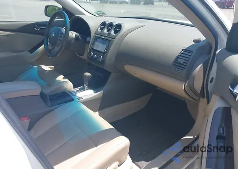 2010 Nissan Altima 2.5 S z USA, uszkodzony, nr VIN 1N4AL2AP1AN422775